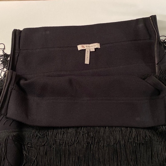 BCBG Fringe Mini Skirt Size L - Picture 6 of 6